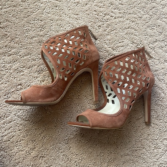 Brown suede heels - Picture 2 of 4